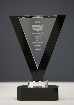 wabashnational-pinnacle-award_171011